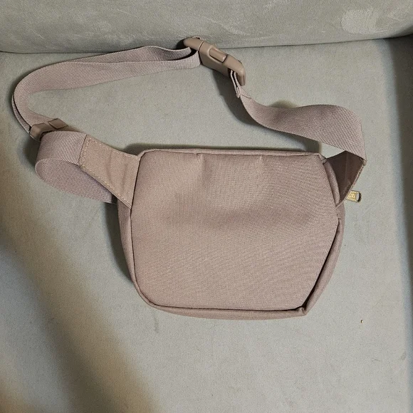 Herschel Fourteen Fanny Pack Ash Rose Pink - Picture 8 of 8